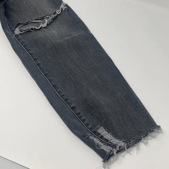 Universal Thread High Rise Distressed Crop Jeans - Picture 6 of 9